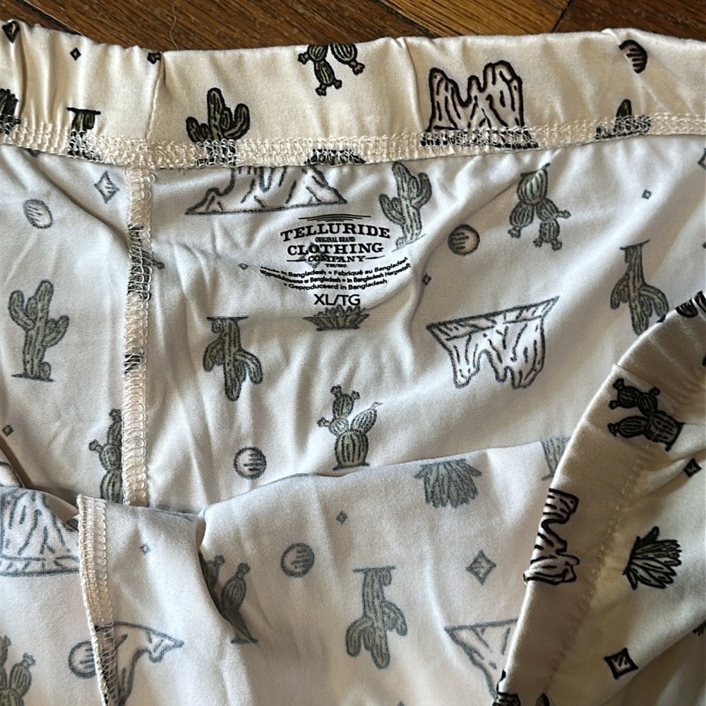 Telluride Clothing Company Women’s Desert Print Pajama Set, Boxy/Cropped Fit, XL - Picture 6 of 6